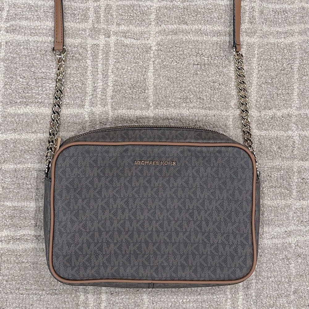 MICHAEL KORS • Jet Set Signature Brown Crossbody Bag